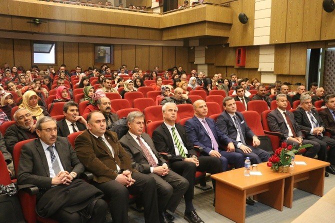 Kırıkkale’de Hoca Ahmed Yesevi Konferansı Yapıldı
