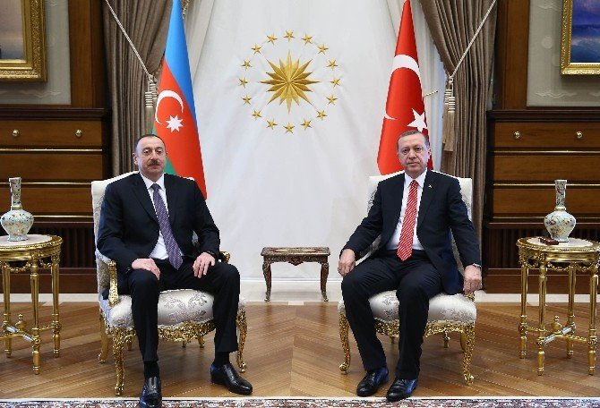 Cumhurbaşkanı Erdoğan, Azerbaycan Cumhurbaşkanı Aliyev İle Görüştü