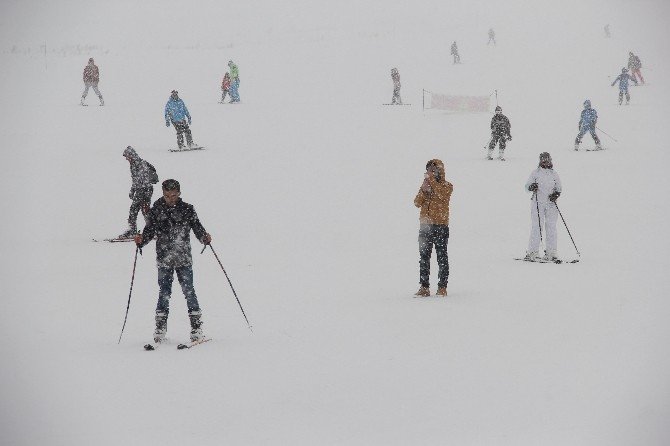 Erciyes’te Kayak Sezonu Uzadı
