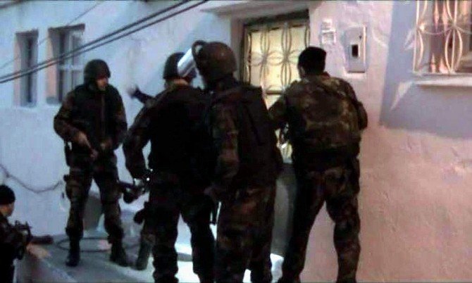 Aydın’da Terör Operasyonu: 30 Gözaltı