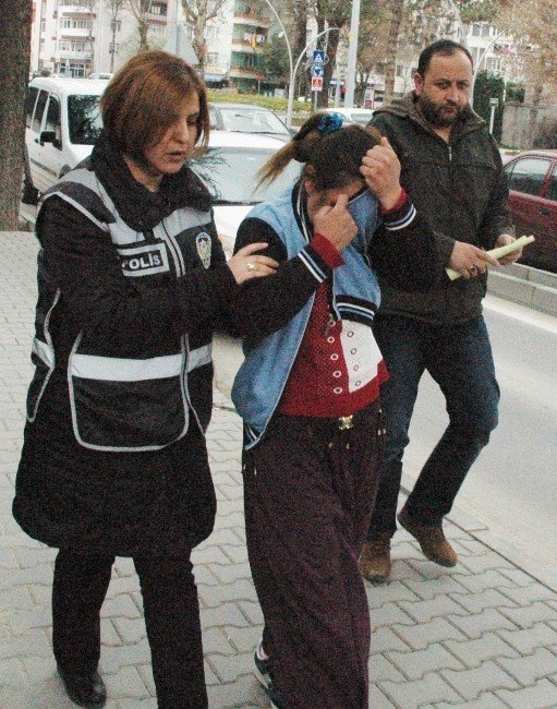 Bolu’da 2 Kadın Hırsız Suçüstü Yakalandı