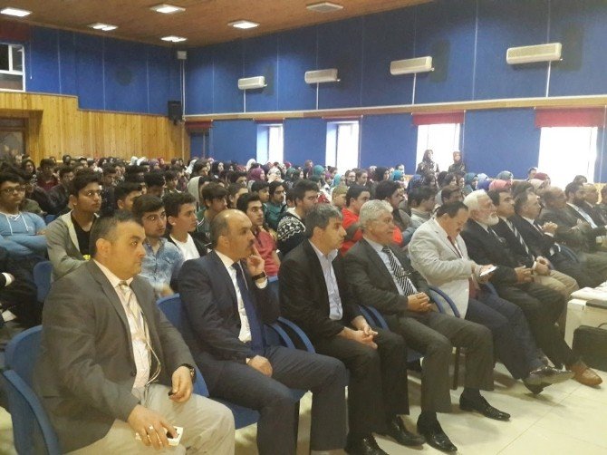 “Asım´ın Neslinden İmam Hatip Nesline, Mehmet Akif´ten Celal Hoca´ya” Paneli Gerçekleşti