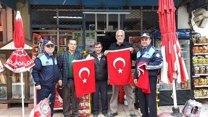 Şanlı Türk Bayrağı Yeniden Dalgalanıyor