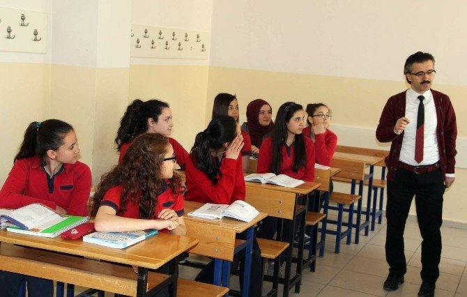 Nevşehirli Öğretmen İstiklal Marşı’na Klip Çekti