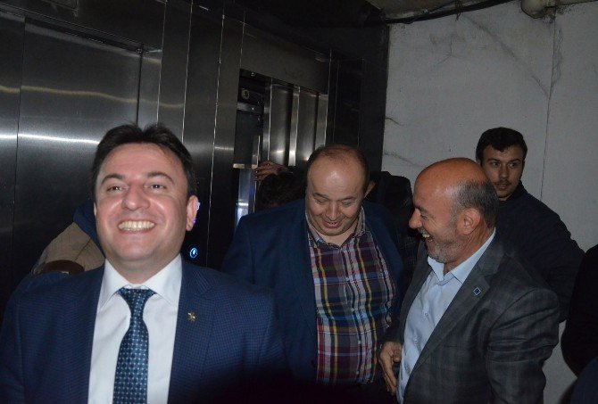 Milletvekili Taşcı, Asansörde Mahsur Kaldı