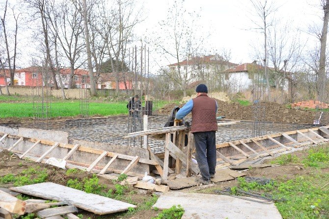 Erbaa’da Proje Yardımı Yapılan Evlerin Temeli Atıldı