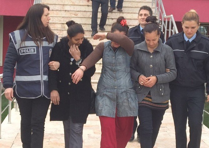 Kocaeli’de Hırsızlık Yapan 3 Kadın Yakalandı