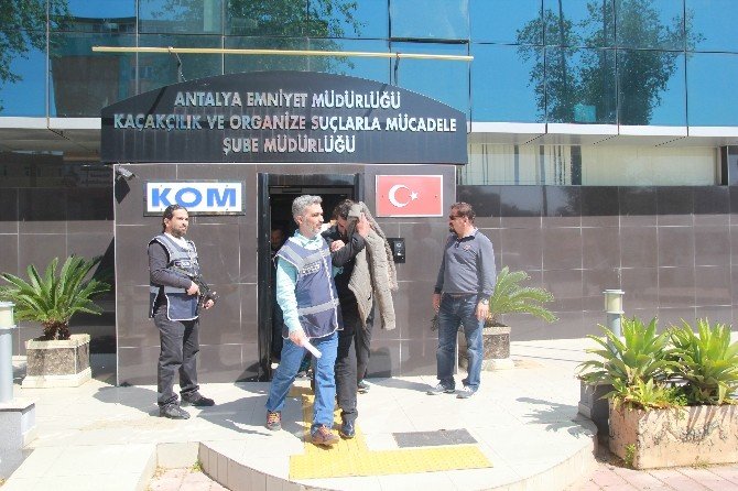 Antalya’da Uyuşturucu Operasyonu: 4 Gözaltı