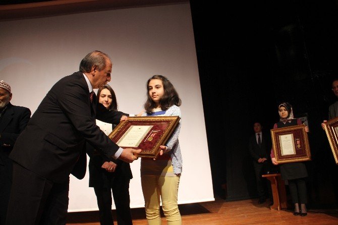 Çorum’da Şehit Ailesi Ve Gazilere Devlet Övünç Madalyası Verildi