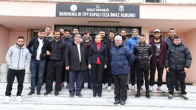 Bandırmaspor Cezaevini Ziyaret Etti