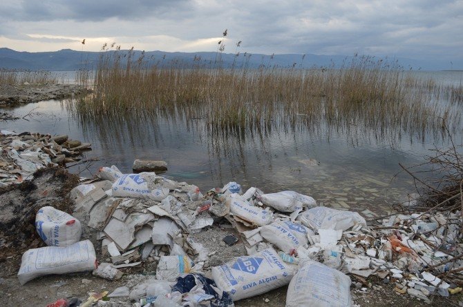 İznik Gölü’ndeki Kirlilik Meclis Gündeminde