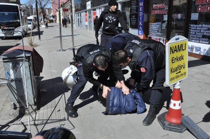 HDP’liler DBP Eş Genel Başkanı Yüksek’in Gözaltına Alınmasını Protesto Etti