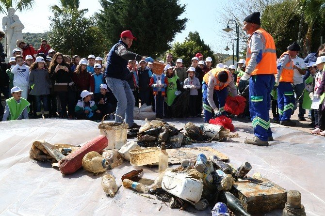 Bodrum Belediyesi Dalış Ekibi Bitez Koyunu Temizledi
