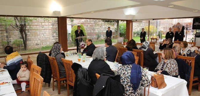 Başkan Mustafa Demir Şehit Aileleriyle Buluştu