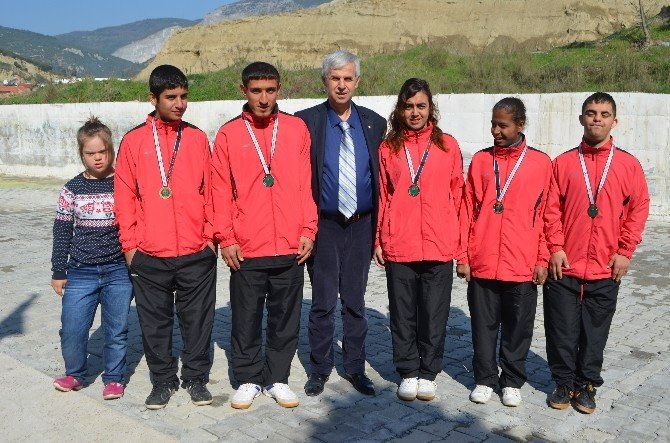 Söke’nin Özel Sporcuları Türkiye Şampiyonası’na Gidiyor