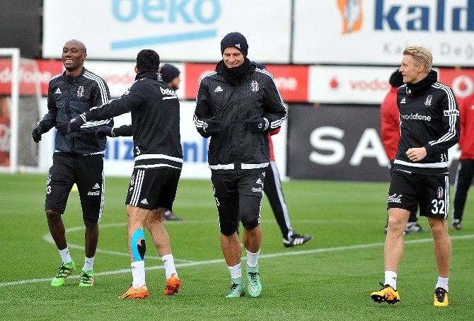 Beşiktaş, Antalyaspor Maçı Hazırlıklarını Sürdürüyor