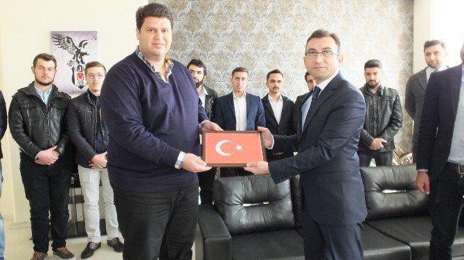 Burhaniye’de Türkçe İsim Kullanan İşyerlerine Teşekkür Belgesi