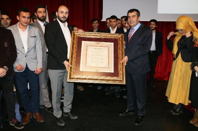‘Yeni Türkiye Yeni Gelecek’ Konferansı Erzurum’da Yapıldı