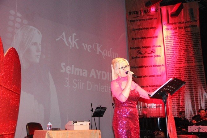 Selma Aydın 3’üncü Şiir Dinletisini Gerçekleştirdi