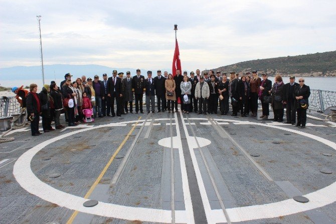 Foça Deniz Üs Komutanlığı Yurttaşların Ziyaretine Açıldı