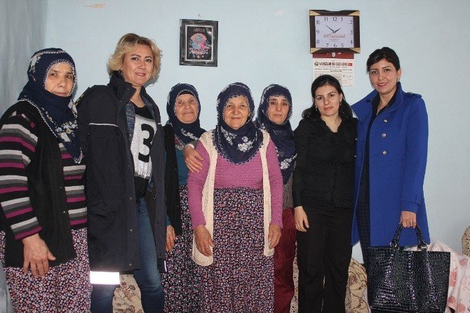 Kaymakam Ali Türk, Şehit Ailelerini Ziyaret Etti