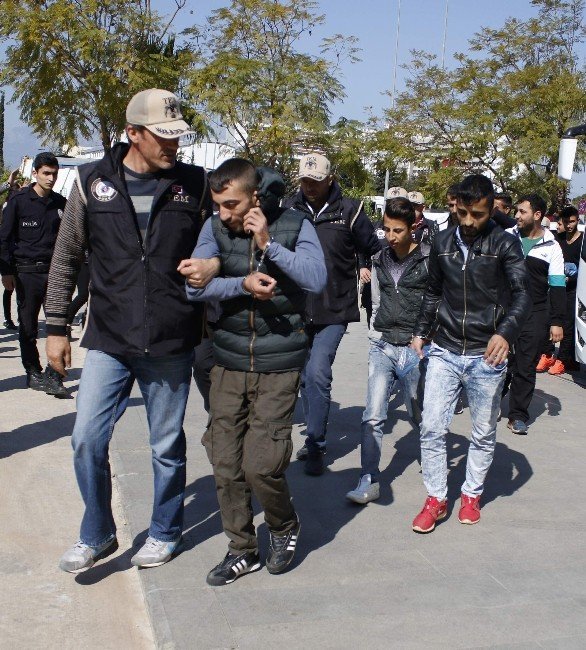 Antalya’da Terör Operasyonu Şüphelileri Adliyeye Sevk Edildi