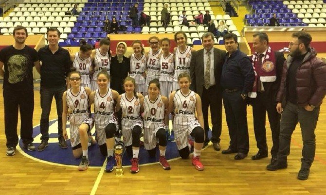 Bandırma Basketbol Kulübü İl Şampiyonu