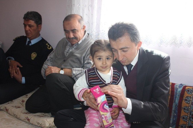 Kaymakam Ali Türk, Şehit Ailelerini Ziyaret Etti