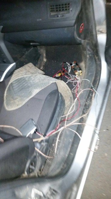 Diyarbakır’da Bomba Yüklü Araç Yakalandı
