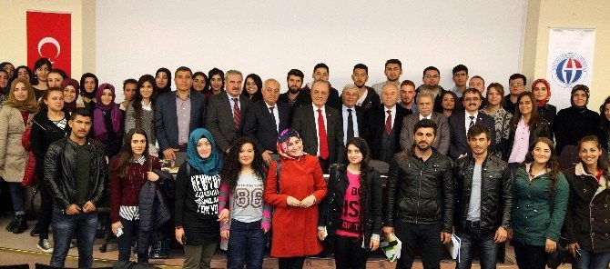 GAÜN’de İstiklal Marşı, Türk Dünyası Ve Milli Marşlar Paneli