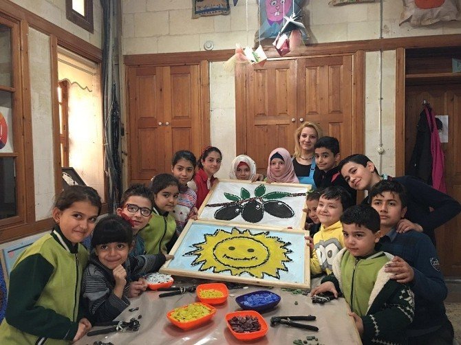 Suriyeli Çocuklara ’Barış’ Temalı Atölye Düzenlendi