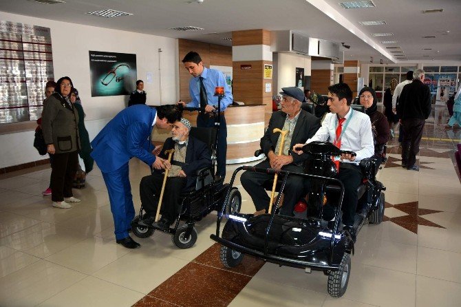 Nevşehir Devlet Hastanesinde Engelli Ve Yaşlı Hastalara Kolaylık Getiren Proje