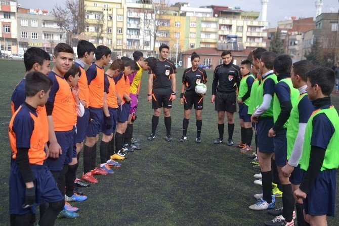 Ortaokullar Arası Ve Liseler Arası Futbol Turnuvası Tamamlandı