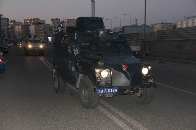 Rögardan Kaçan Teröristler Polisle Çatıştı