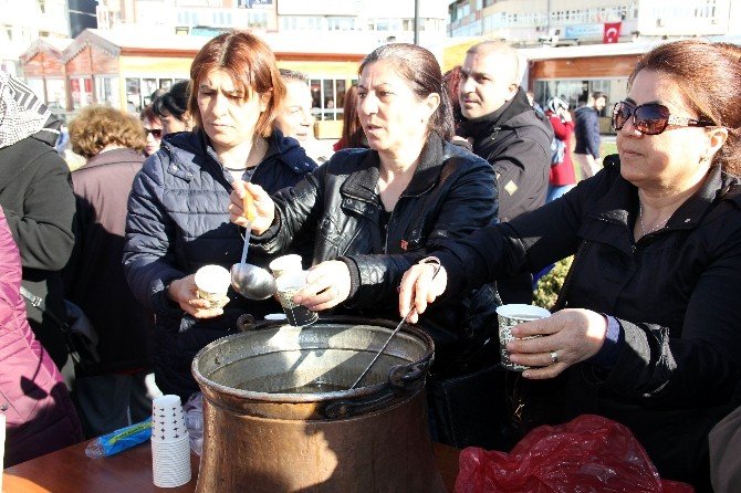 CHP, Sivas’ta 500 Kişilik Hoşaf Dağıttı