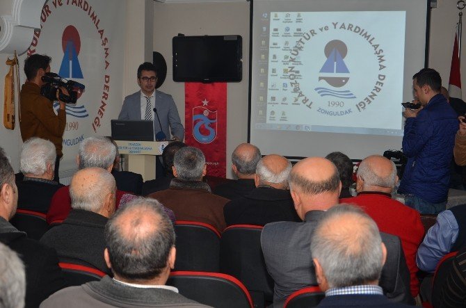 Trabzon Kültür Ve Yardımlaşma Derneği M.akif Ve Çanakkale Konulu Konferans Düzenledi