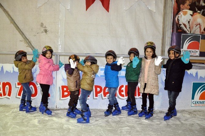 Suriyeli Minikler Buz Pateniyle Tanıştı