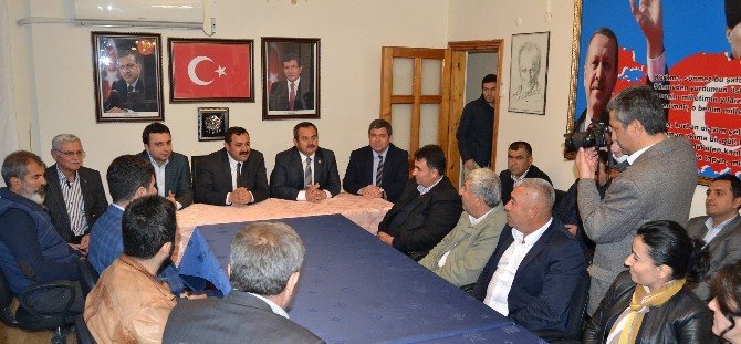 AK Partili Vekillerden Kemer İlçe Teşkilatına Ziyaret