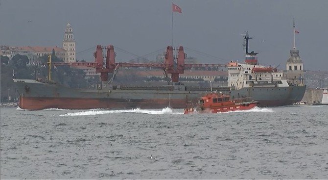 Rus Gemisi İstanbul Boğazı’ndan Geçti
