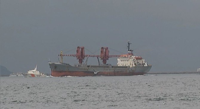 Rus Gemisi İstanbul Boğazı’ndan Geçti