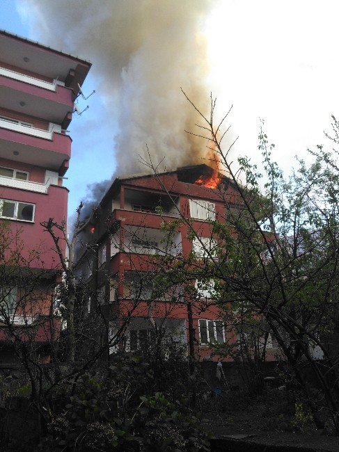 Üniversite Öğrencisinin Evinde Yangın Çıktı