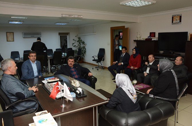 AK Parti Genel Başkan Yardımcısı Ataş, Afyonkarahisar İl Başkanlığını Ziyaret Etti