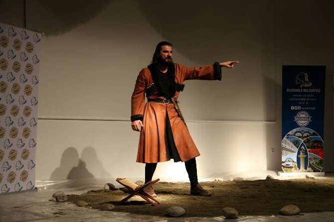 Oyuncu Atilla Alpar’dan Şeyh Şamil Performansı