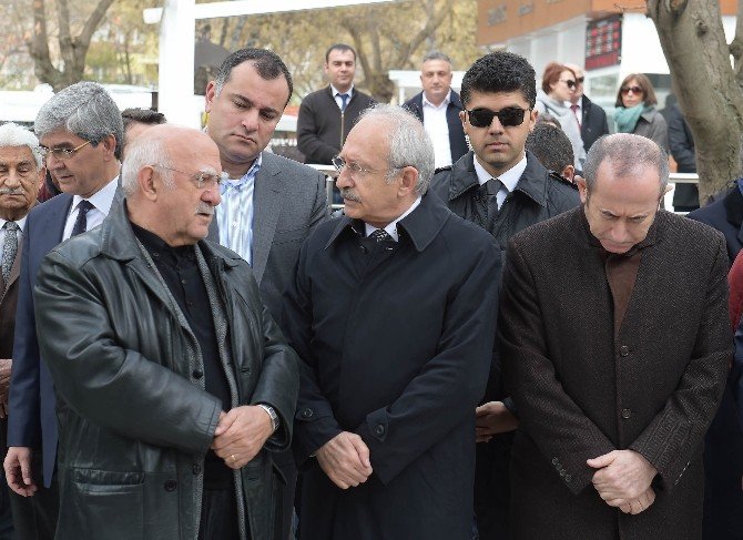 CHP Genel Başkanı Kılıçdaroğlu, Temizel’in Annesinin Cenazesine Katıldı