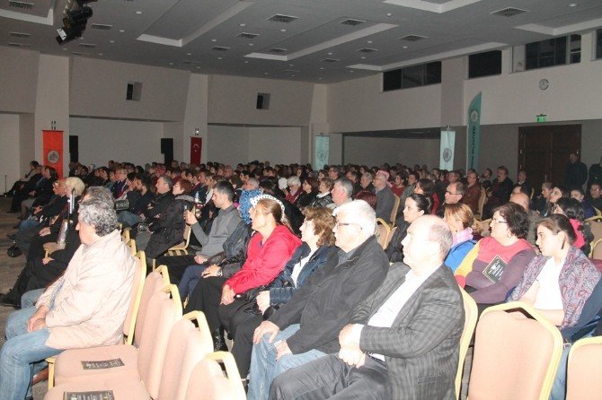 Edirne Belediyesi ’Şehitlerimize Yüreğimizden Ezgiler’ Konseri Düzenledi