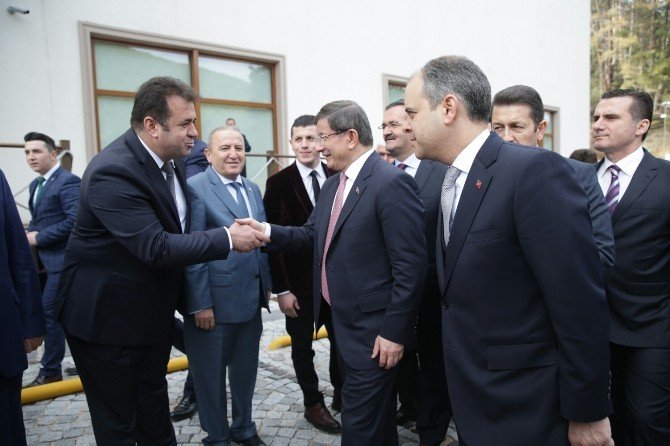 Başbakan Davutoğlu Ve Bakan Çağatay Kılıç Kızılcahamam’da