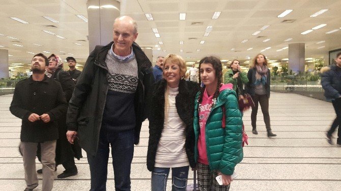 Sınır Dışı Edilen İngiliz Akademisyen Yeniden Türkiye’de