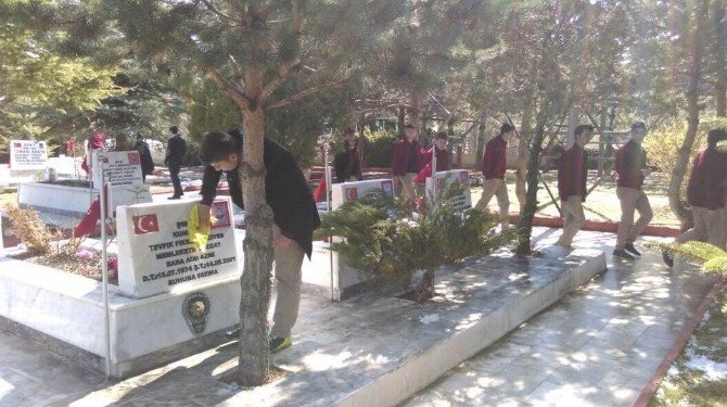 Yozgat Darüşşifa Sağlık Meslek Lisesi Çanakkale Şehitlerini Andı