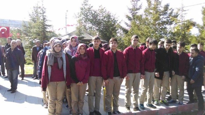 Yozgat Darüşşifa Sağlık Meslek Lisesi Çanakkale Şehitlerini Andı