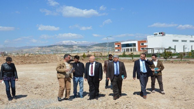 Adıyaman Üniversitesi’nde Yeni Kapalı Sahasının İnşaatı Başladı